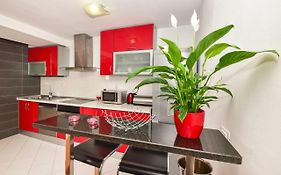 Apartment G.V.